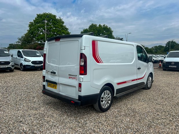 Renault Trafic SWB L1H1 (SOLD) Sportive SL27 Air Con Alloys Nav Sensors EURO 6 NO VAT 6