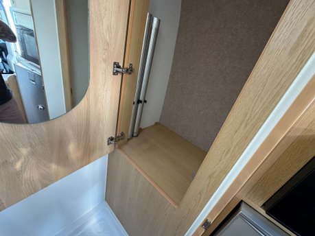 Vantage Ora luxury 2 berth panel van 10