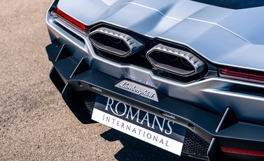 Lamborghini Revuelto 4