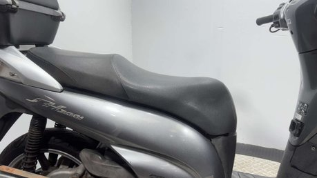 Honda SH300i SH300 2010 300CC PROJECT RUNNING SCOOTER SPARES OR REPAIR BIKE 9