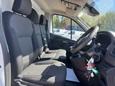 Renault Trafic SWB L1H1 [SOLD MM] Low Roof Business Plus Sl28 Air Con Sensors EURO 6 18