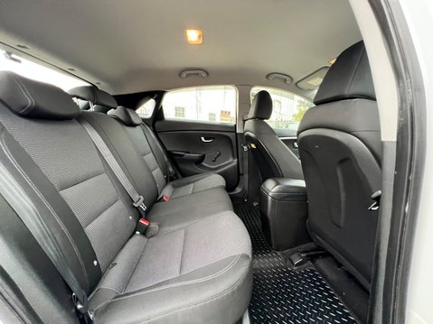 Hyundai i30 CRDI S BLUE DRIVE 54