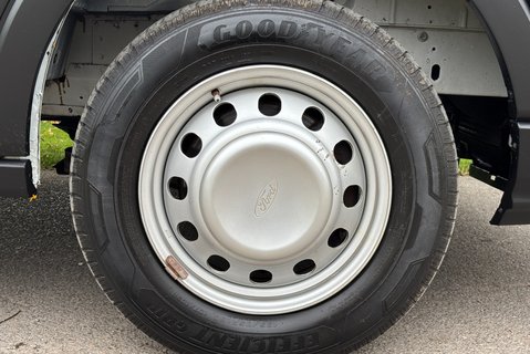 Ford Transit 350 Drw L3 Leader 130 ps Luton with Roller Shutter - No VAT 24