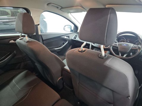 Ford Focus 1.0 Focus Zetec 5dr 18