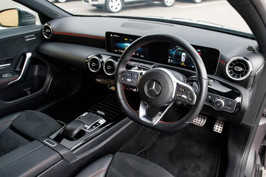 Mercedes-Benz A Class A 200 AMG LINE EXECUTIVE