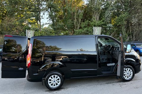 Ford Transit Custom 280 LIMITED ECOBLUE - NO VAT - 1 OWNER—FULL SERVICE HISTORY -APPLE CARPLAY  17