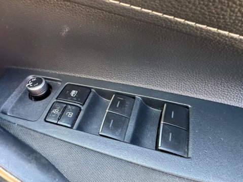 Toyota Corolla 1.8 VVT-h Icon Tech Touring Sports CVT Euro 6 (s/s) 5dr 22