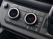 Land Rover Defender D300 X-Dynamic HSE Hard Top 14