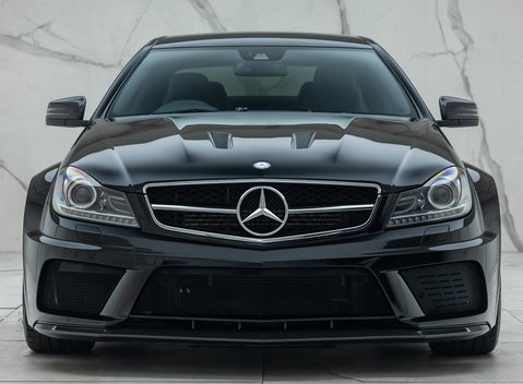 Mercedes-Benz C63 AMG Black Series 7