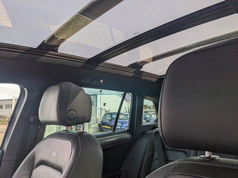 Volkswagen Tiguan R-LINE TDI BMT 4MOTION DSG 27