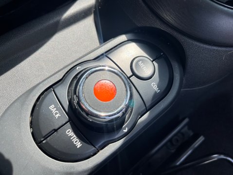 Mini Hatch 1.5 COOPER 19