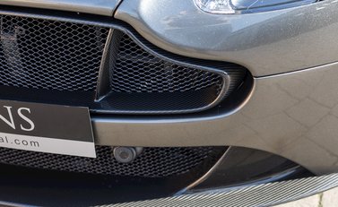 Aston Martin V12 Vantage S 26