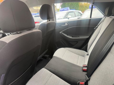 Hyundai i20 1.2 Blue Drive SE Euro 6 (s/s) 5dr 23