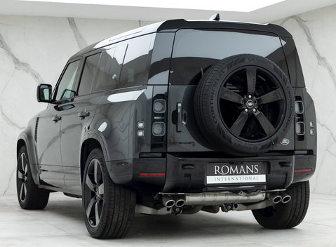 Land Rover Defender 110 V8 3