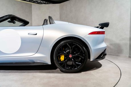 Jaguar F-Type PROJECT 7. 1 OF 250. LIGHTNING SILVER PAINTWORK. LOW MILEAGE. CERAMICS. 13