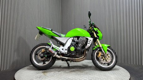 Kawasaki Z1000 2005 ONLY 28K 1000CC NAKED PROJECT BIKE RUNS WELL 1