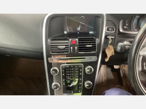 Volvo XC60 2.0 D4 R-Design Lux Nav Geartronic Euro 6 (s/s) 5dr 11