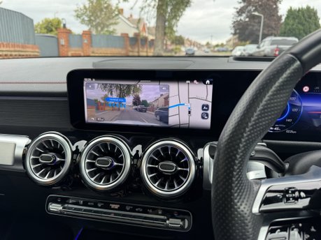 Mercedes-Benz EQB EQB 350 4M AMG Line Premium Plus Auto Electric 66KWH 7 SEATER/PAN ROOF/NAV 29