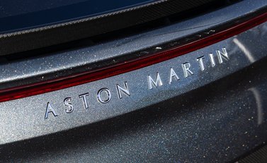 Aston Martin DBS Superleggera 6