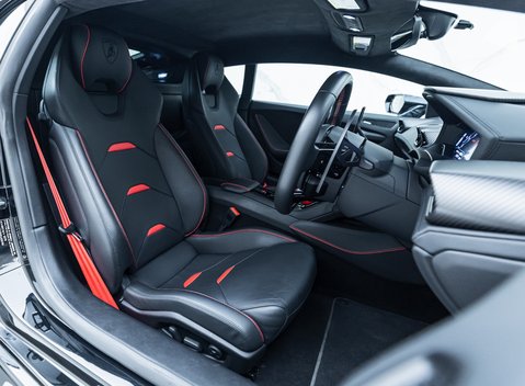 Lamborghini Huracan LP640-4 EVO 15