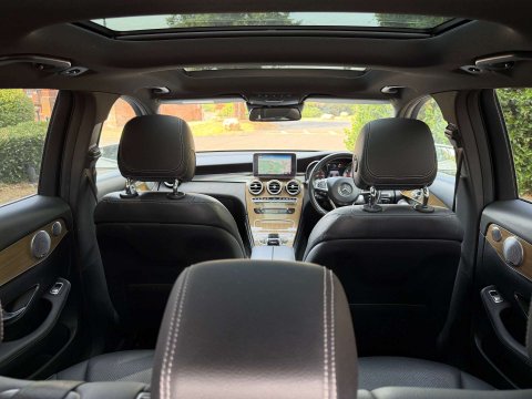 Mercedes-Benz GLC 3.0 GLC350d V6 AMG Line (Premium Plus) G-Tronic 4MATIC Euro 6 (s/s) 5dr 24