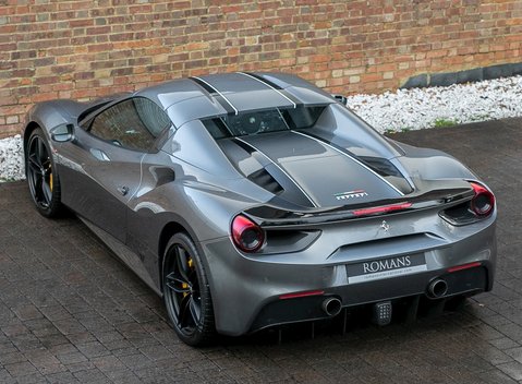 Ferrari 488 Spider 10