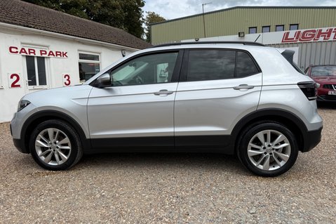 Volkswagen T-Cross 1.0 SE TSI.. 6 MAIN DEALER SERVICES..APPLE CARPLAY & ANDROID AUTO..STUNNING 2