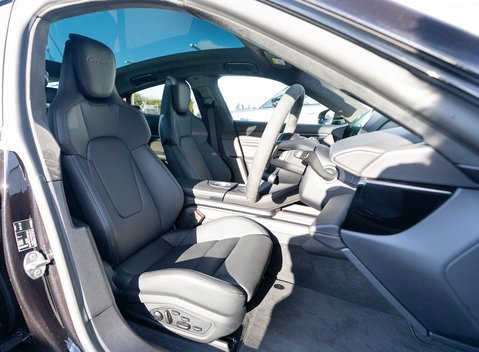 Porsche Taycan Turbo S 11