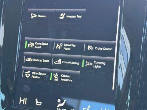 Volvo S90 2.0 T4 Momentum Plus Auto Euro 6 (s/s) 4dr 22