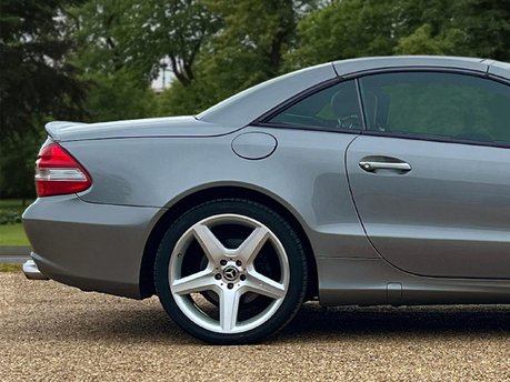 Mercedes-Benz SL Series SL350 11