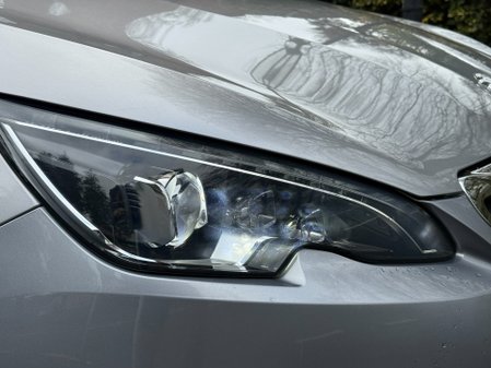 Peugeot 308 E-THP ALLURE 13