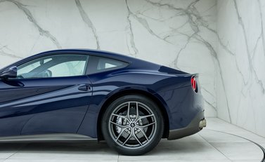 Ferrari F12 Berlinetta 37