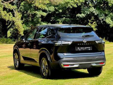 Nissan Qashqai DIG-T ACENTA PREMIUM 9