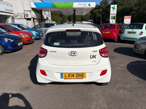 Hyundai i10 1.2 SE Hatchback 5dr Petrol Auto Euro 5 (87 ps) 4