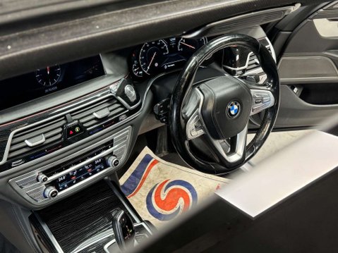 BMW 7 Series 3.0 740ld xDrive M Sport Auto 4WD 4dr 9