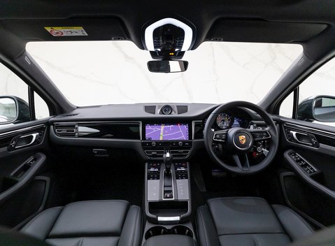 Porsche Macan S 14
