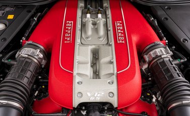 Ferrari 812 Superfast 34