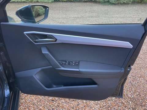 SEAT Arona 1.0 TSI FR Sport DSG Euro 6 (s/s) 5dr 27