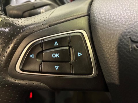 Ford Focus 2.0T EcoBoost ST-2 Euro 6 (s/s) 5dr 32