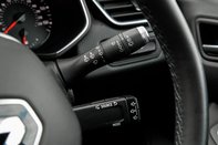 Renault Clio ICONIC TCE 17