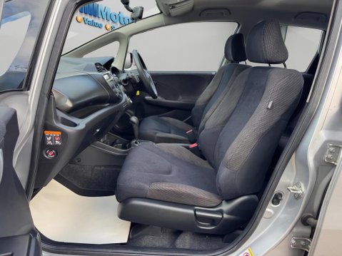 Honda Jazz 1.4 i-VTEC ES CVT Euro 5 5dr 29