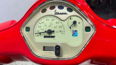 Piaggio Vespa 2013 6K NEW MOT 2 STROKE 50CC LEARNER BIKE CLEAN EXAMPLE 17