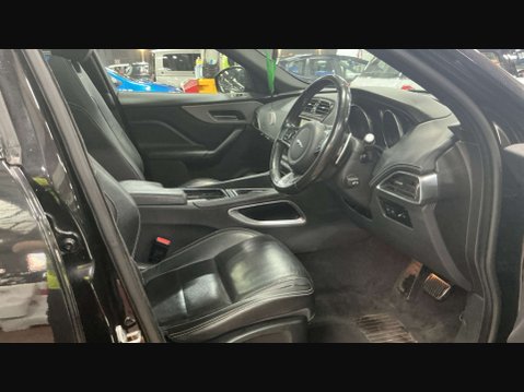 Jaguar F-Pace 2.0 F-PACE R-Sport AWD D Automatic 4WD 5dr *NATIONAL DELIVERY* 11