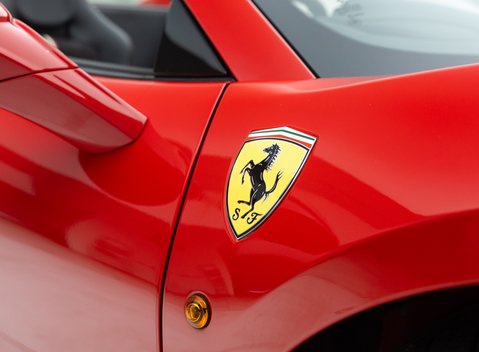 Ferrari 488 SPIDER 43