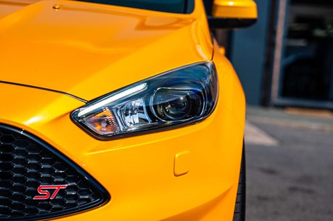 Ford Focus 2.0 Focus ST-3 T 5dr 38