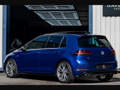 Volkswagen Golf 2.0 Golf R TSi Semi-Auto 4WD 5dr 2