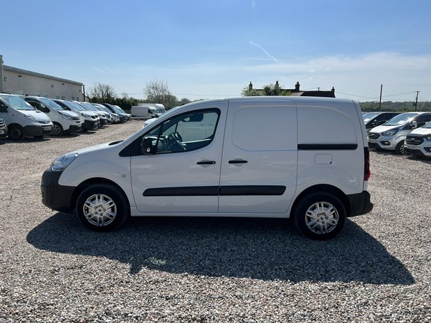 Peugeot Partner SWB L1H1 (SOLD) Low Roof Professional Air Con Sensors EURO 6 NO VAT 1