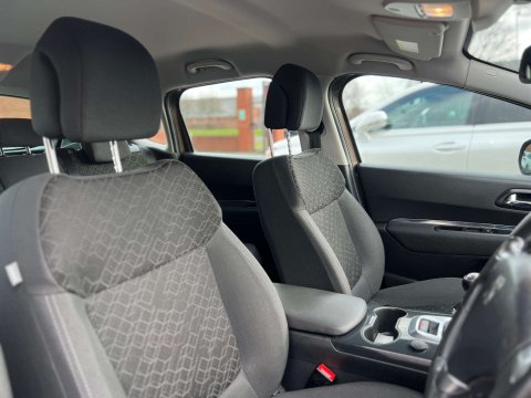 Peugeot 3008 1.6 3008 Active HDi 5dr 15