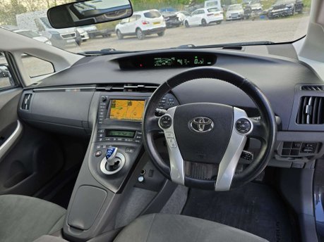 Toyota Prius 1.8 VVT-h T Spirit Hatchback 5dr Petrol Hybrid CVT Euro 5 (s/s) (136 ps) 22