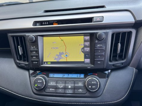 Toyota Rav4 2.0 D-4D Business Edition Plus Euro 6 (s/s) 5dr (Safety Sense, Nav) 9